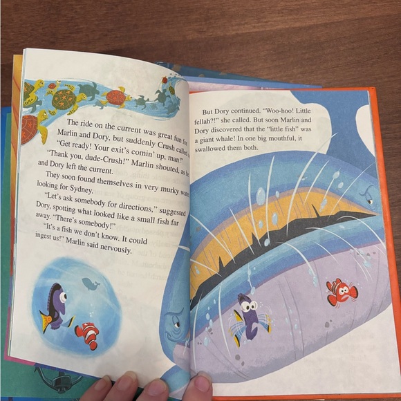 Disney Colorful Storybook Collection of 4 hardcover classic books - Picture 9 of 12